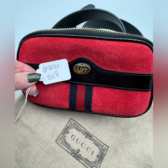 Gucci - Authentic - Red /Black BumBag / Sling / Belt bag - Like New - Picture 13 of 14